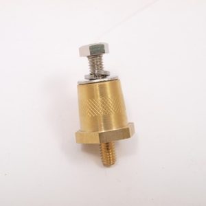 Akumulatora polu izvada adapretis M6-DIN